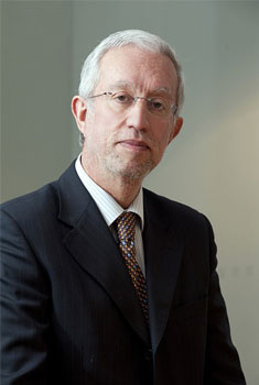 Head Lawer